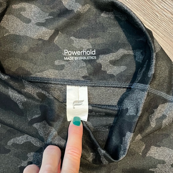 Fabletics Define PowerHold® High-Waisted 7/8 Legging - Picture 5 of 7